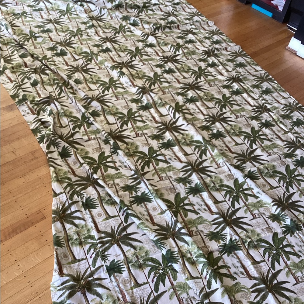 Pottery Barn Table Linen Set